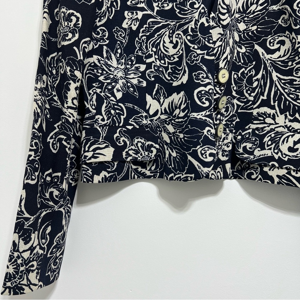 Vintage Jaeger 100% Pure Wool Cropped Navy & Cream Floral Blazer Jacket - Picture 5 of 11
